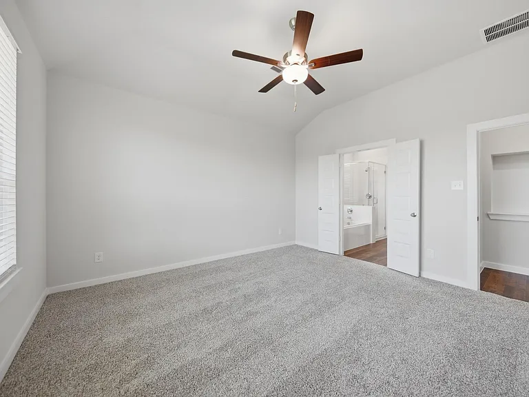 1053 Lilly Ln — Photo 16