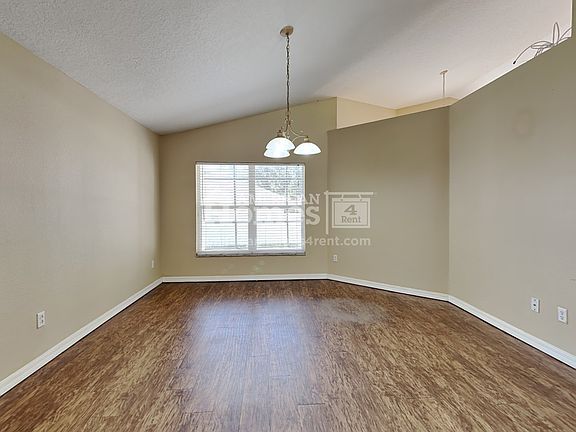 3rd image of 2041 Ancient Oak Dr