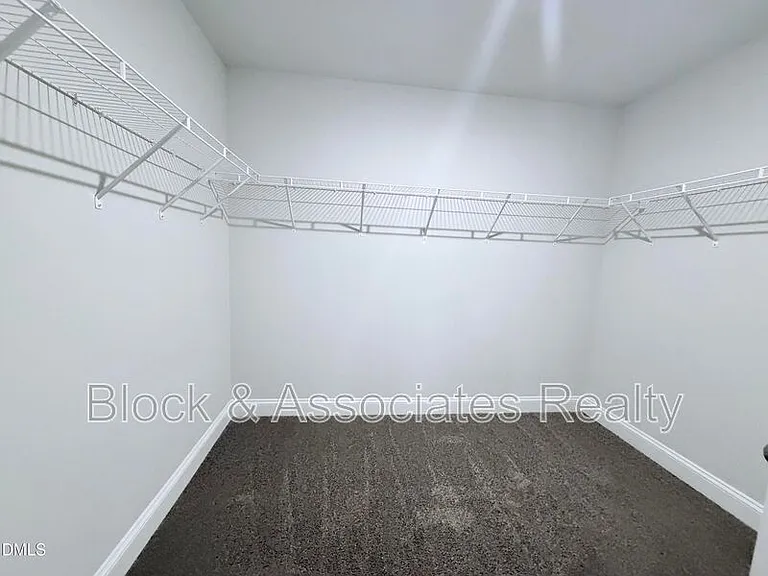 824 Roane St — Photo 13