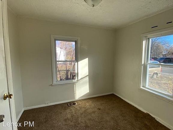 2nd image of 25936 Dartmouth Ave