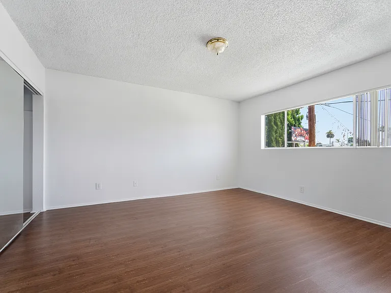 4320 Mammoth Ave #207 — Photo 20