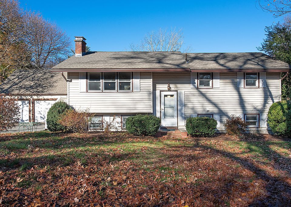 1st image of 7 Fordham Dr