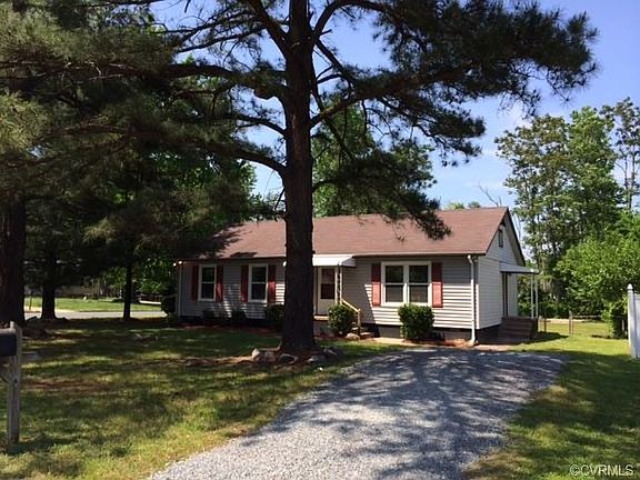 3rd image of 1402 Hyner Cir