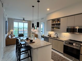 2220 NE 173rd St #B1, North Miami Beach, FL 33160