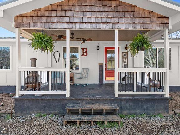 2nd image of 38 Hightower Rd