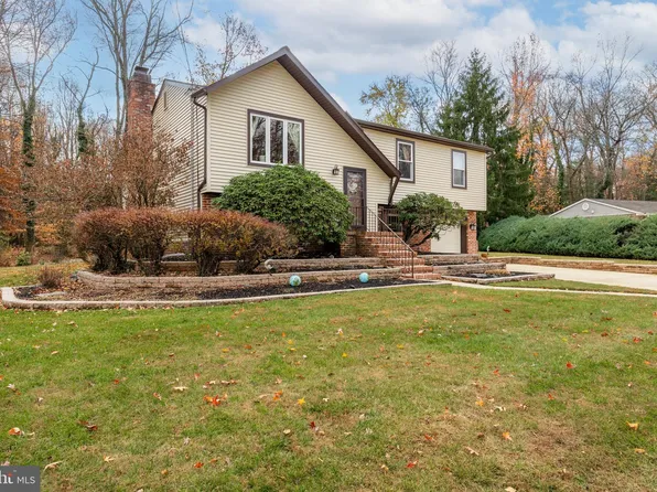 111 White Oak Rd, Cherry Hill, NJ 08034