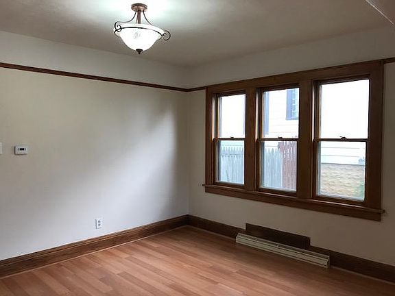 4th image of 1226 Marion Ave