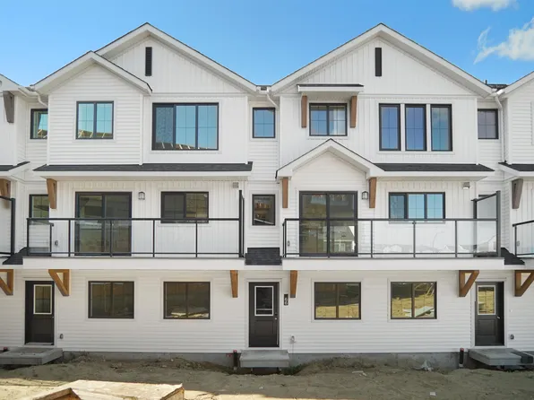 17319 5th St NW #71, Edmonton, AB T6T 2G4