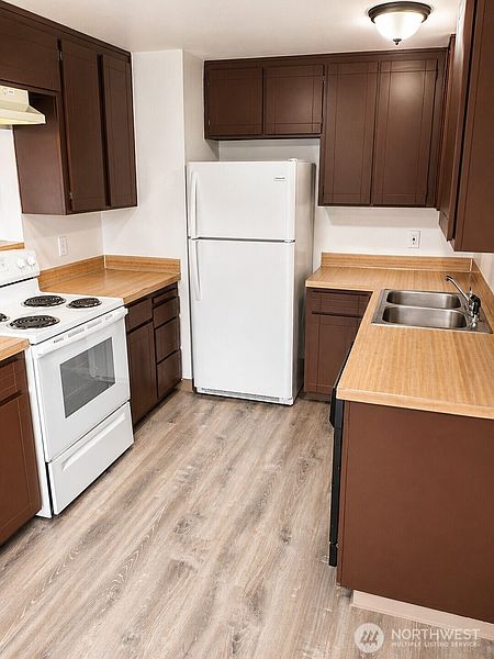 4th image of 621 7th Street