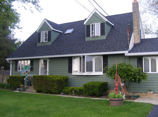 25 Evergreen Ave, East Moriches, NY 11940