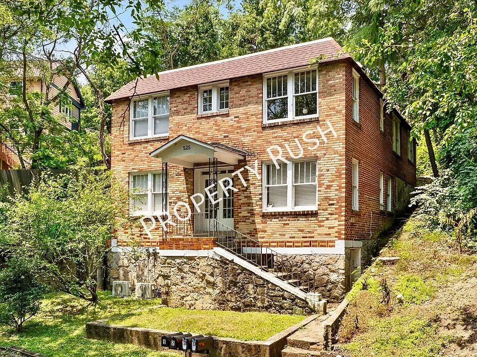 525 E Manning St #3