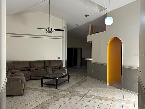 5th image of 815 Delfino Pl