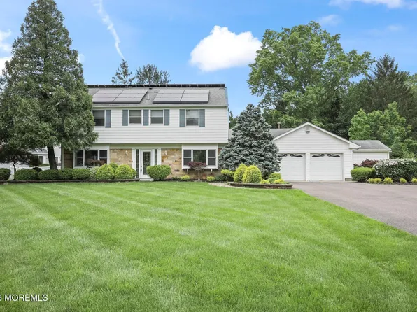 7 Colonial Court, Manalapan, NJ 07726