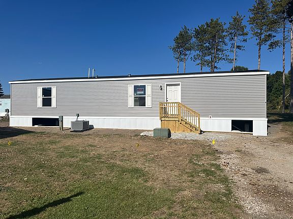 2nd image of 5480 Alpine Ave NW #2B-2Ba-960Sqft