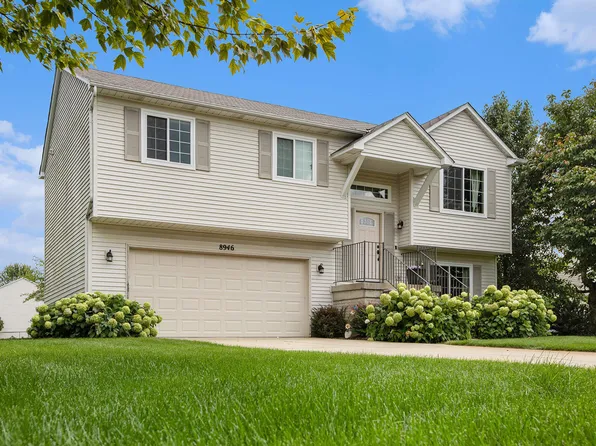 8946 Sunflower Dr, Whitmore Lake, MI 48189