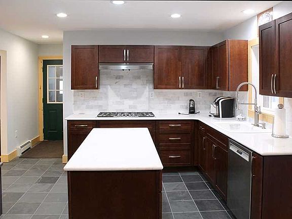 5th image of 8543 Bacon Dr