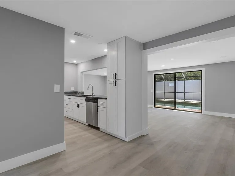 4645 Hunter Ridge Dr — Photo 21