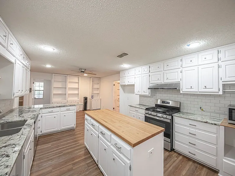 4007 Crestridge Dr — Photo 17