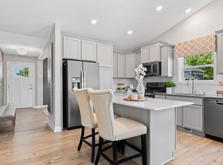 12419 Amber Dr, Rogers, MN 55374