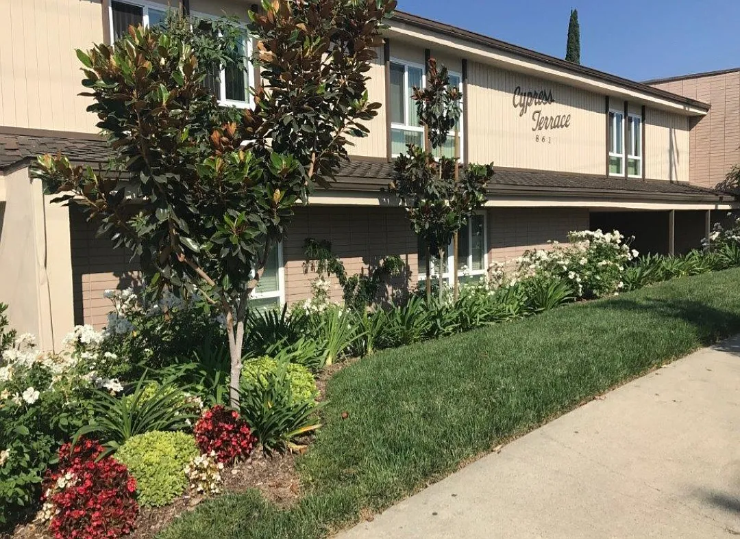 Cypress Terrace Apartments — Photo 1