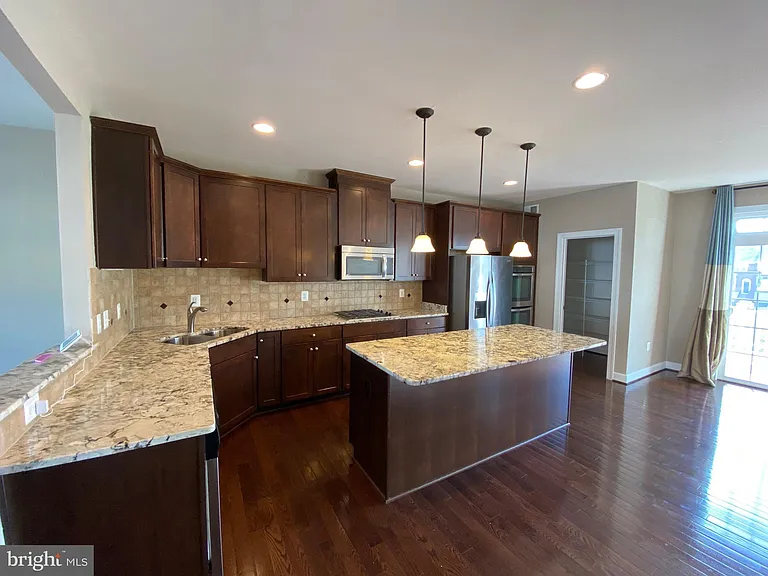 16704 Shackleford Way — Photo 12