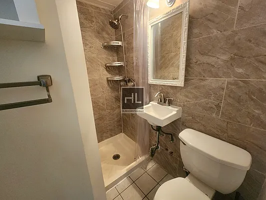 Rented by Highline Residential | media 33