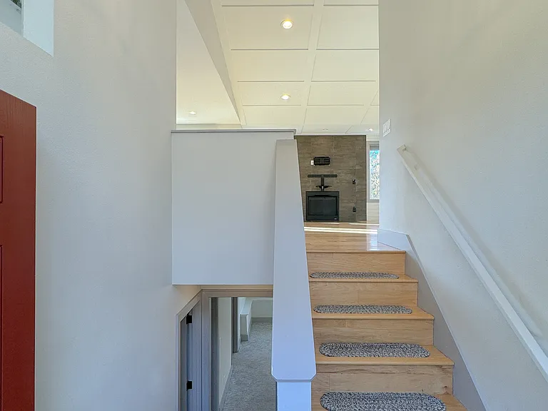 5657 23rd Ave SW — Photo 10