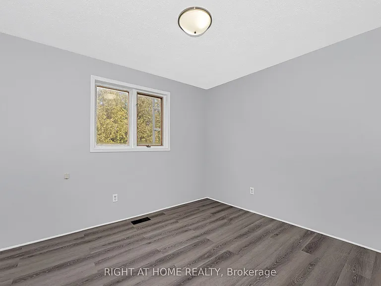 1864 Manotick Station Rd — Photo 19