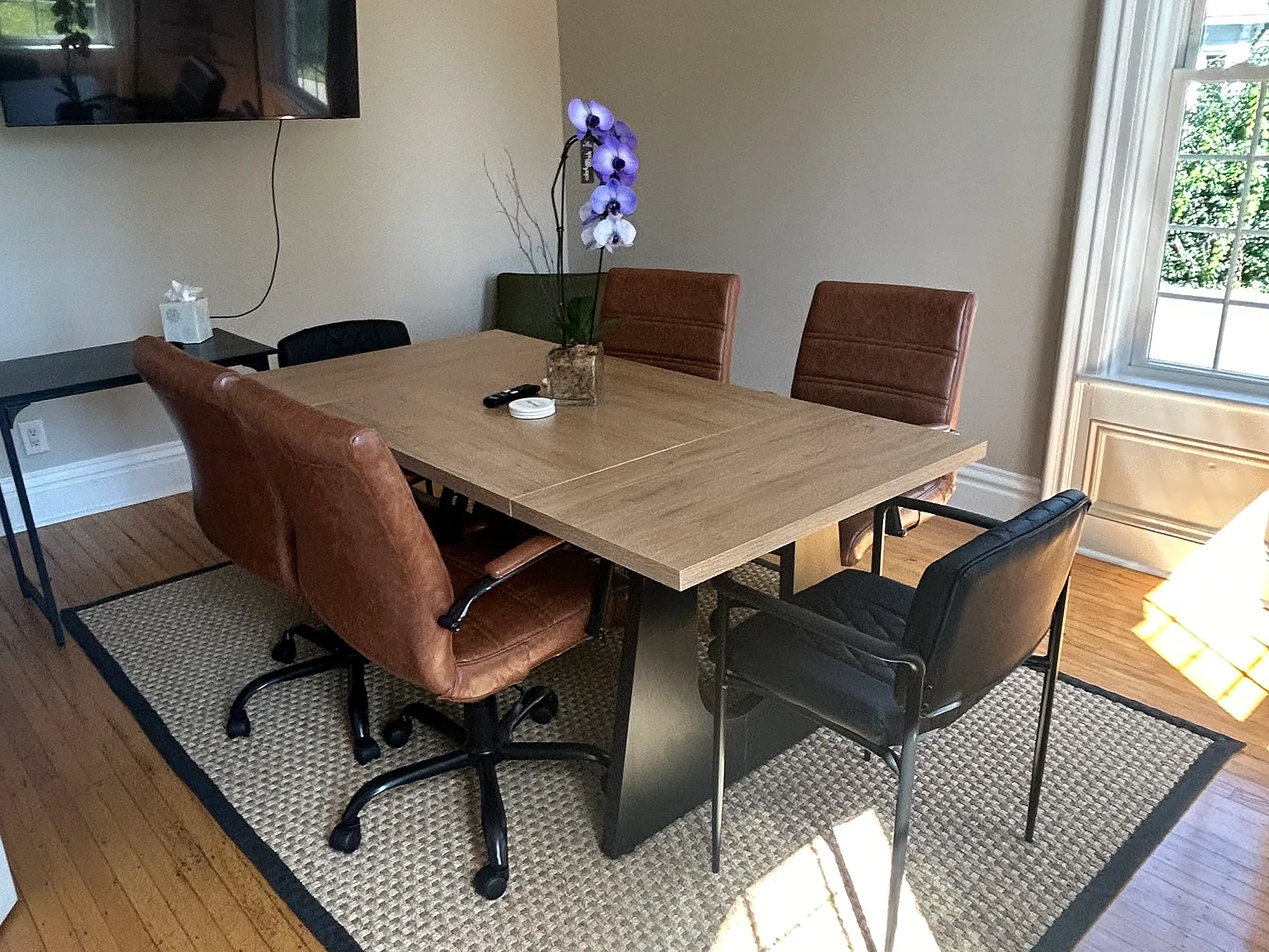 4 bed, 2.5 bath, 2416 sqft, $800 — Photo 1