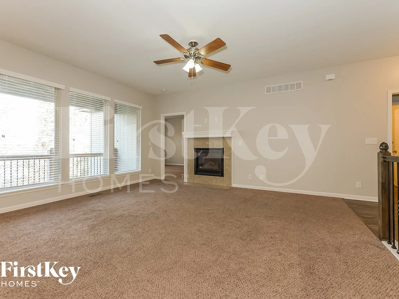 4 bed, 3.0 bath, 2282 sqft, $2,820 — Photo 2