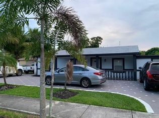 108 Williams Rd, Hollywood, FL 33023