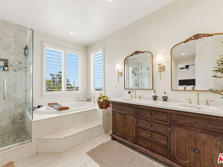 11564 Apulia Ct — Photo 31