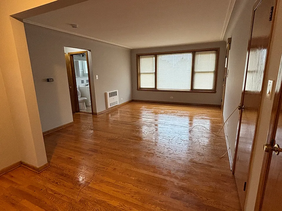 Bright and Spacious Living and Dining Room