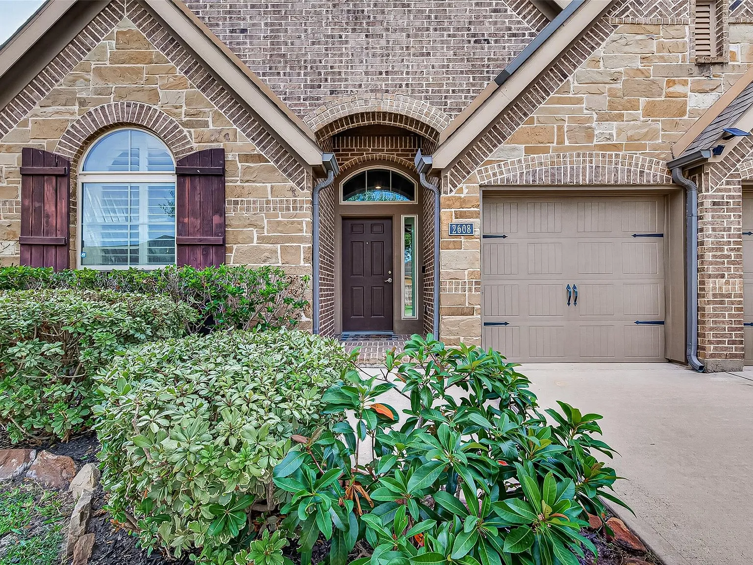4 bed, 2.0 bath, 2218 sqft, $2,750 — Photo 4
