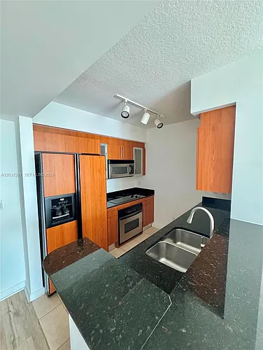 325 Biscayne Blvd #1116 Photo 1