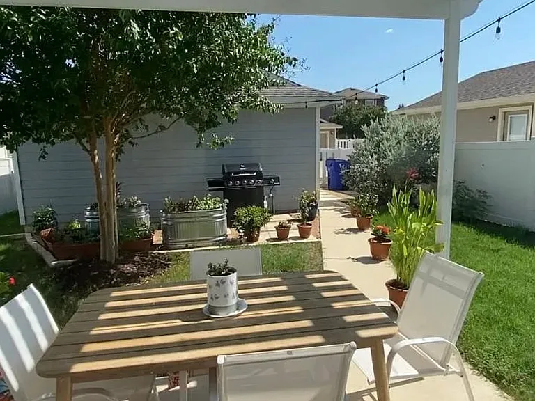 1020 Horne Dr — Photo 7
