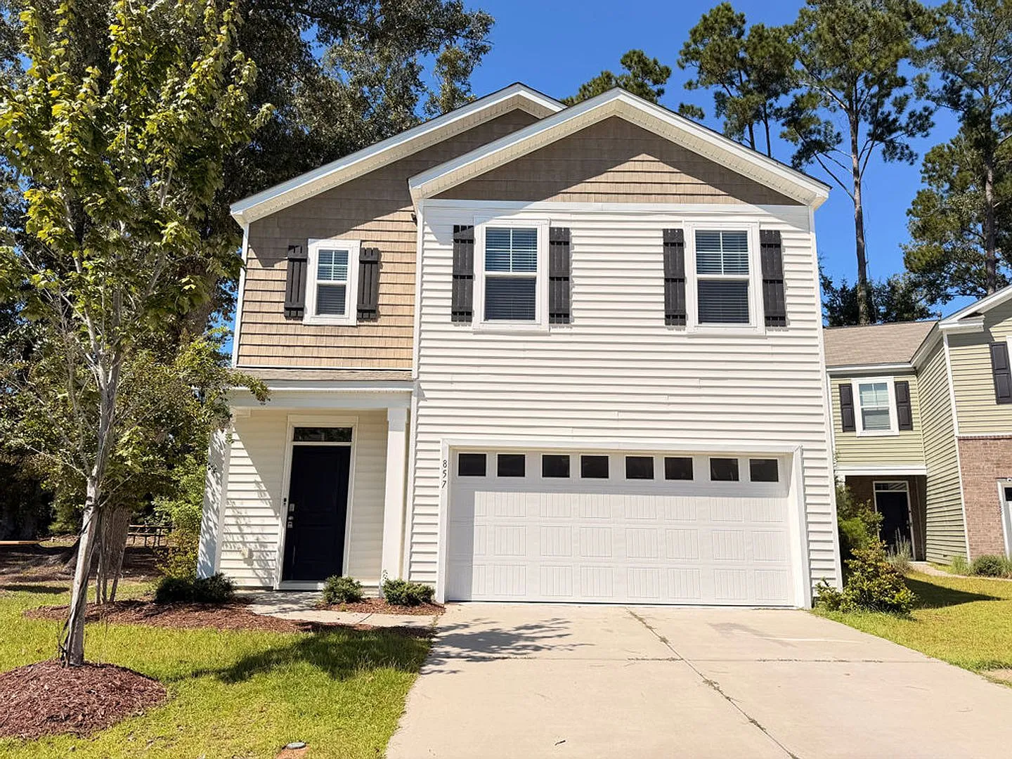 Available now. Great 5 BR/3 BA Home in Grand Bees! — Photo 1