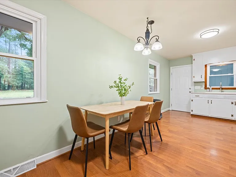 2408 Rolling Pines Ave — Photo 14