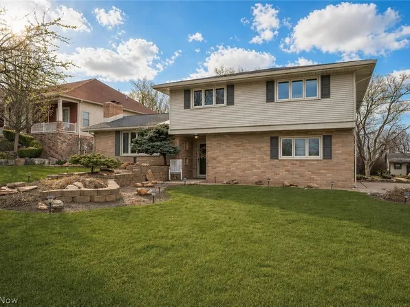 7416 Woodcrest Ave NE, Canton, OH 44721