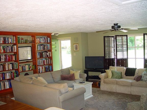 2nd image of 179 Plain Dr