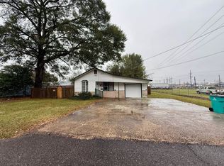 227 E Peach Ave, Eunice, LA 70535