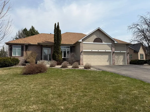 2070 Woodstone Dr, Victoria, MN 55386