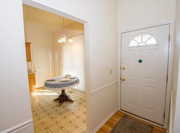 2nd image of 606 Villa Ct