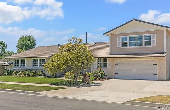 3rd image of 429 S Doyle Dr