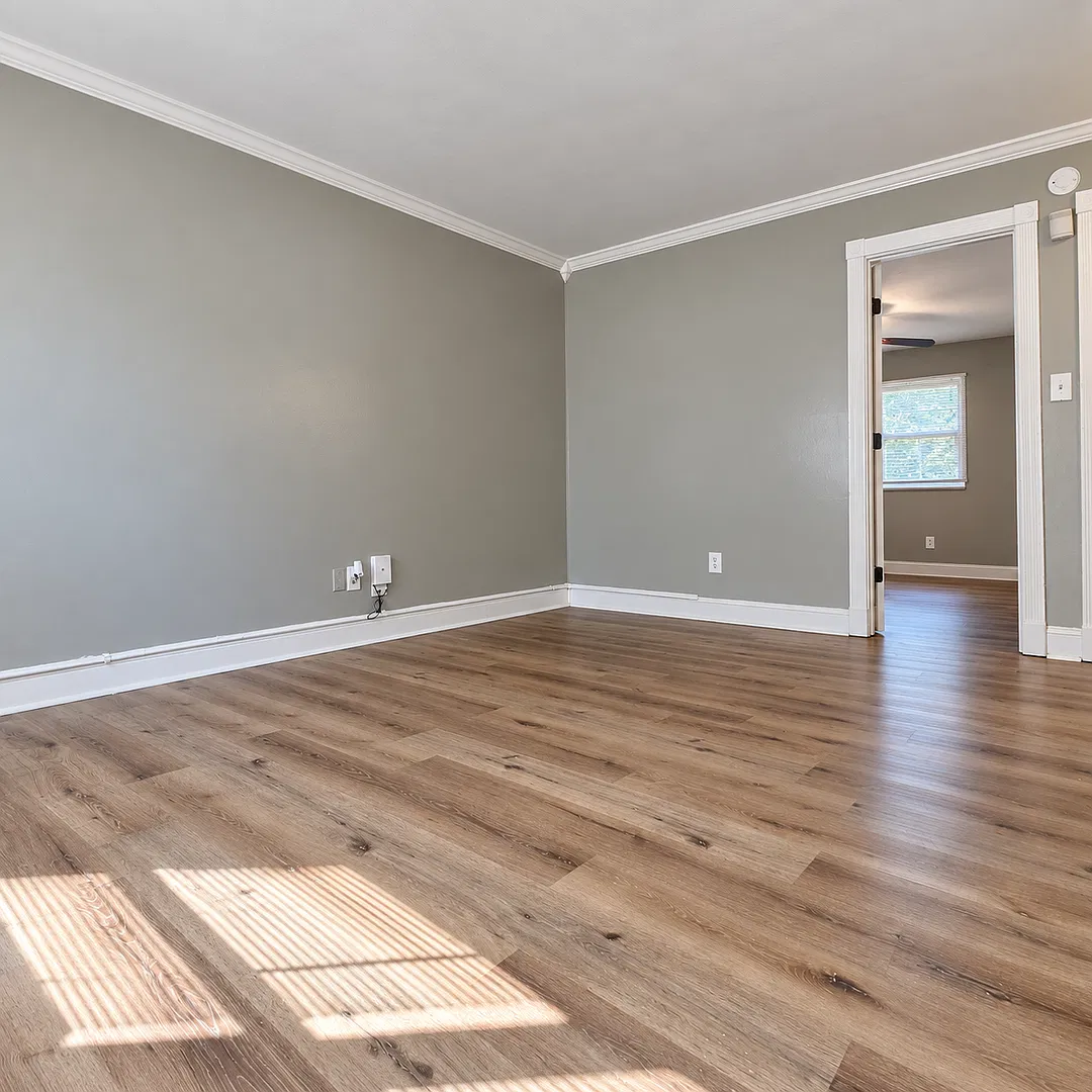 Downstairs 2Bd/2Ba Apartment - $99 Move In Special — Photo 4