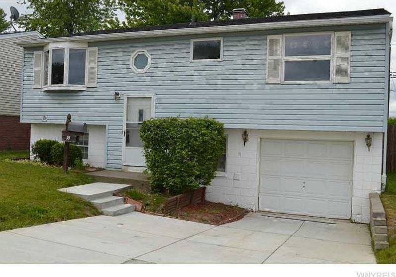 1st image of 39 E Toulon Dr