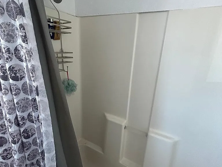 6916 W Georgia Ave — Photo 30