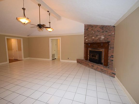 5th image of 1708 Cherry St