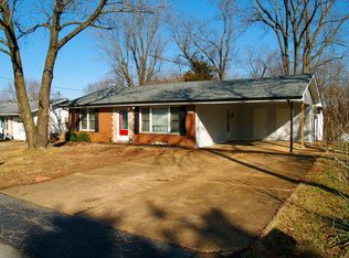3144 Crystal Circle Dr, High Ridge, MO 63049
