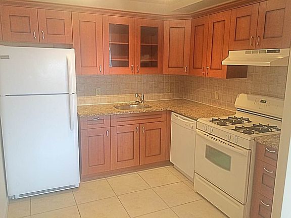 3rd image of 2838 Stillwell Ave APT 6C